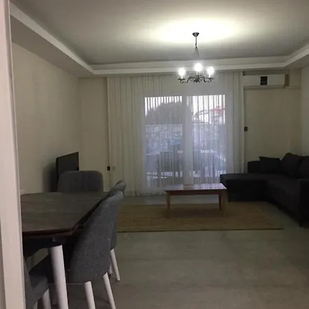 Mustakil Havuzlu Cesme