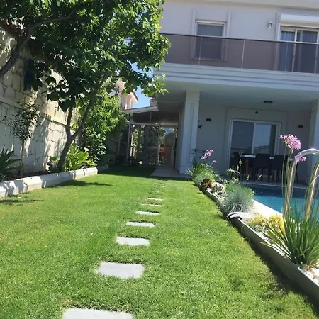 Villa Mustakil Havuzlu Cesme