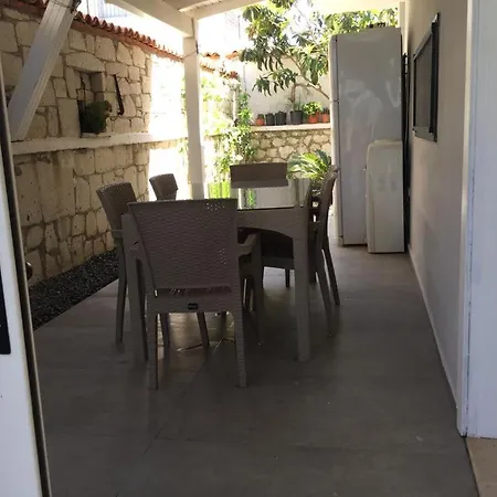 Mustakil Havuzlu Villa Cesme